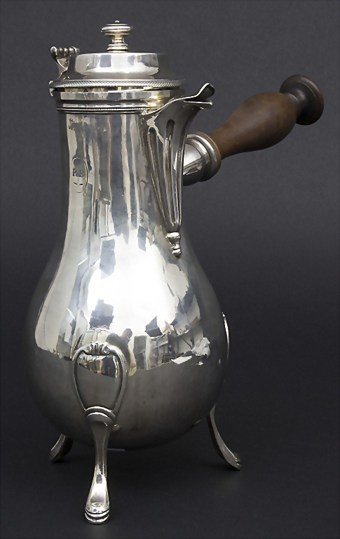 Louis XVI Kaffeekanne / A silver coffee pot, Charles-Alexandre Bouillerot...