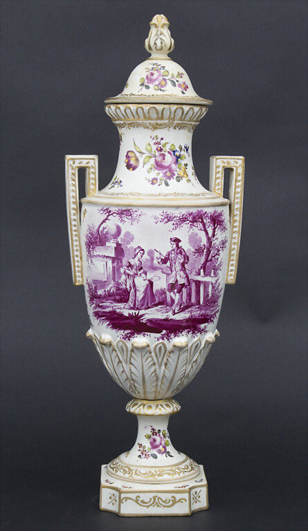 Große Deckelvase mit Purpurmalerei / A large lidded vase with Camaieu...